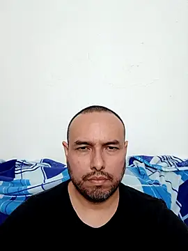 Snapshot of ElSunEagle chatting on 02/15/26, 01:17 ElSunEagle online show from 02/15/26, 01:17