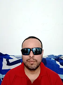 Snapshot of ElSunEagle chatting on 03/23/26, 01:50 ElSunEagle online show from 03/23/26, 01:50