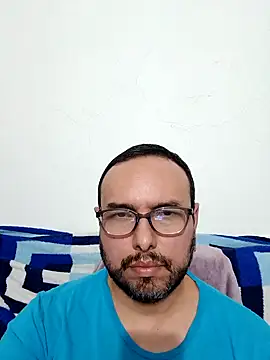 Snapshot of ElSunEagle chatting on 01/07/26, 12:26 ElSunEagle online show from 01/07/26, 12:26