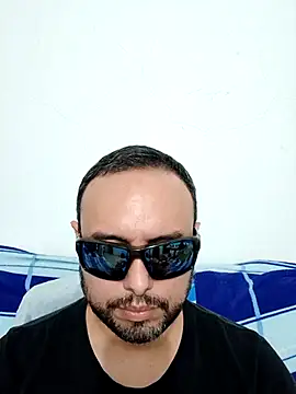 Snapshot of ElSunEagle chatting on 04/02/26, 01:57 ElSunEagle online show from 04/02/26, 01:57