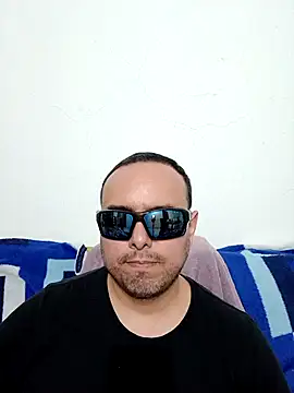 Snapshot of ElSunEagle chatting on 03/15/26, 01:56 ElSunEagle online show from 03/15/26, 01:56