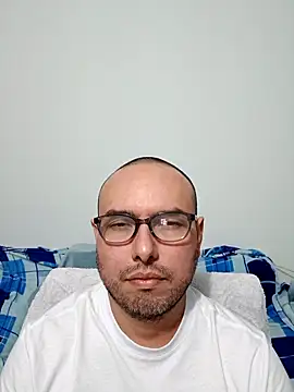 Snapshot of ElSunEagle chatting on 02/07/26, 03:58 ElSunEagle online show from 02/07/26, 03:58