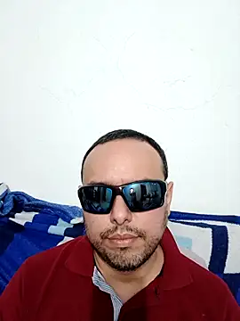 Snapshot of ElSunEagle chatting on 03/19/26, 01:49 ElSunEagle online show from 03/19/26, 01:49