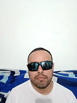 Snapshot of ElSunEagle chatting on 03/21/26, 02:24 ElSunEagle online show from 03/21/26, 02:24