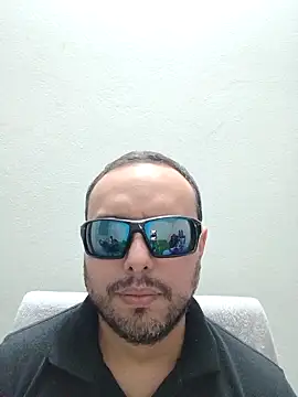 Snapshot of ElSunEagle chatting on 03/28/26, 04:57 ElSunEagle online show from 03/28/26, 04:57