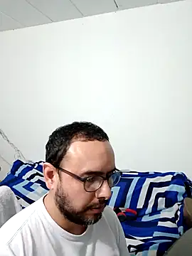 Snapshot of ElSunEagle chatting on 01/17/26, 12:26 ElSunEagle online show from 01/17/26, 12:26