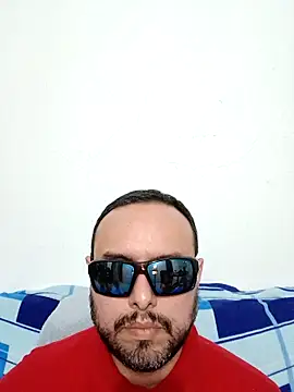 Snapshot of ElSunEagle chatting on 04/06/26, 02:29 ElSunEagle online show from 04/06/26, 02:29