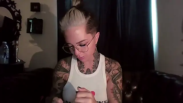 Rubyrichhxo online show from 09/14/25, 10:26