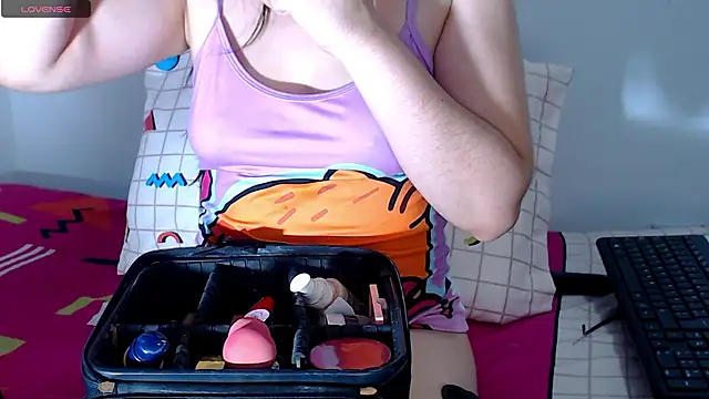 sofi-rojas1 online show from 01/06/26, 08:02