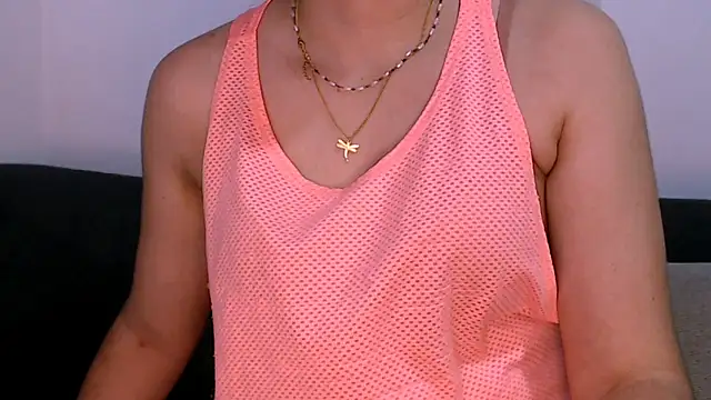 sofi-rojas1 online show from 02/04/26, 08:42