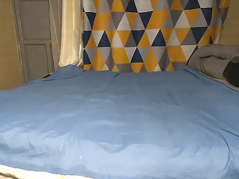 Mila Melanie online show from 10/22/25, 05:45