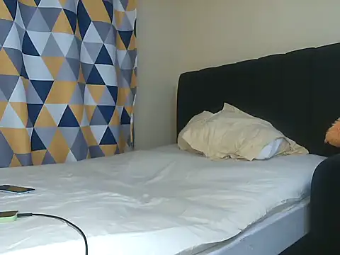 Mila Melanie online show from 10/20/25, 03:01