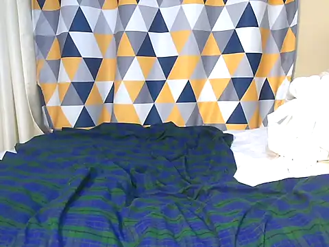 Mila Melanie online show from 11/05/25, 12:47