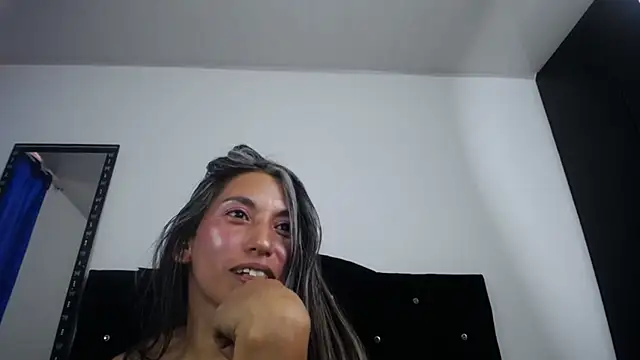 sweet skylove  online show from 04/17/26, 09:17