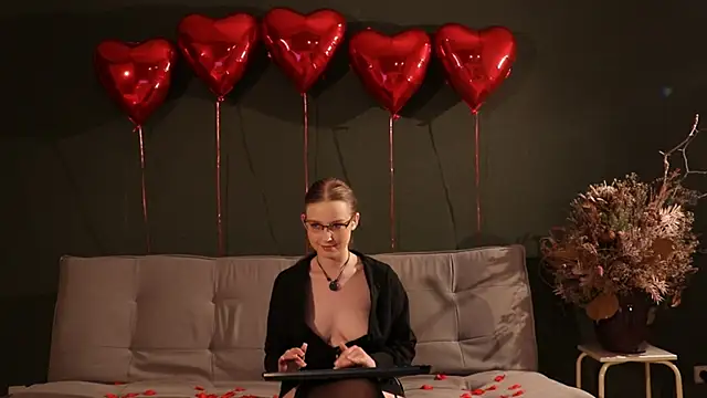 Snapshot of steffania- chatting on 02/13/26, 04:18 steffania- online show from 02/13/26, 04:18