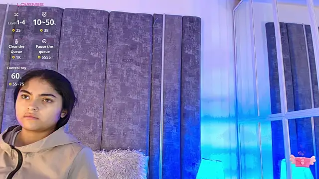 GiselOrtiz online show from 12/23/25, 10:36