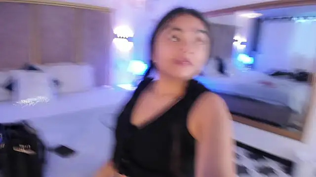 Snapshot of GiselOrtiz chatting on 11/27/25, 11:10 GiselOrtiz online show from 11/27/25, 11:10