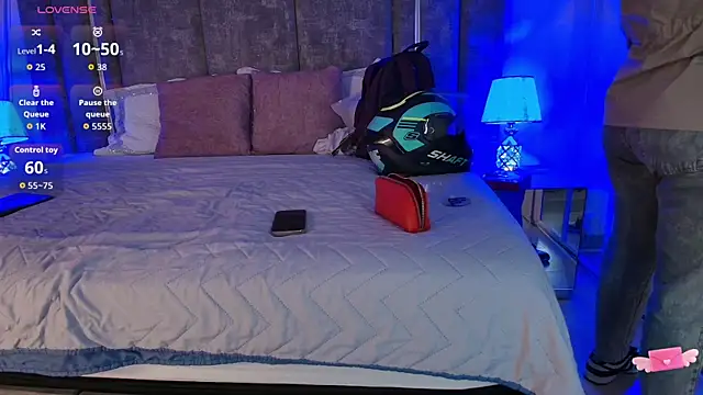 Snapshot of GiselOrtiz chatting on 12/03/25, 10:36 GiselOrtiz online show from 12/03/25, 10:36