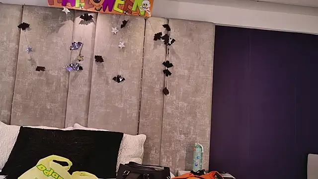 Snapshot of GiselOrtiz chatting on 10/30/25, 10:35 GiselOrtiz online show from 10/30/25, 10:35