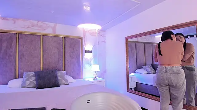 Snapshot of GiselOrtiz chatting on 11/05/25, 10:51 GiselOrtiz online show from 11/05/25, 10:51