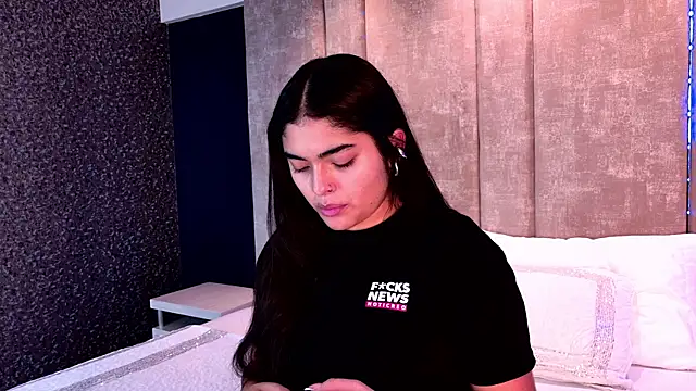 Snapshot of GiselOrtiz chatting on 10/05/25, 10:50 GiselOrtiz online show from 10/05/25, 10:50