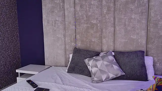 Snapshot of GiselOrtiz chatting on 12/18/25, 10:30 GiselOrtiz online show from 12/18/25, 10:30