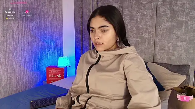 Snapshot of GiselOrtiz chatting on 09/10/25, 11:31 GiselOrtiz online show from 09/10/25, 11:31