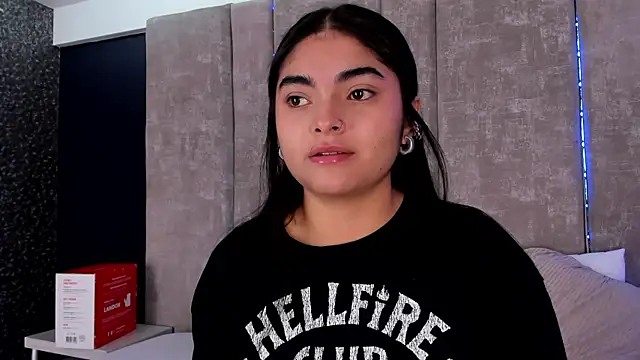 Snapshot of GiselOrtiz chatting on 09/13/25, 11:54 GiselOrtiz online show from 09/13/25, 11:54