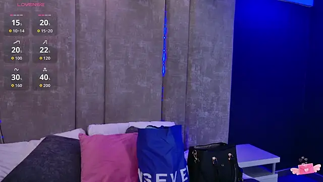 Snapshot of GiselOrtiz chatting on 11/28/25, 10:15 GiselOrtiz online show from 11/28/25, 10:15