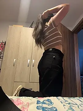 Snapshot of GiselOrtiz chatting on 12/17/25, 11:15 GiselOrtiz online show from 12/17/25, 11:15