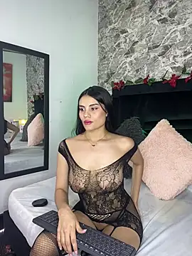 Snapshot of Maylin_Garcia chatting on 02/07/25, 06:45 Maylin Garcia online show from 02/07/25, 06:45