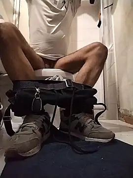 Danielitohot23cm online show from 11/29/25, 12:11