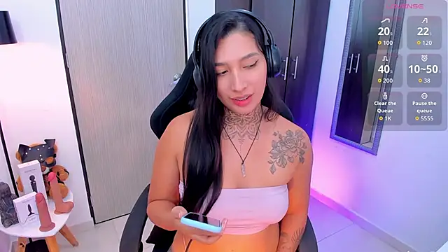 LouaneBourVip online show from 12/14/25, 11:43