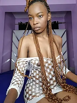 Pretty-queen123 online show from 02/24/26, 10:05