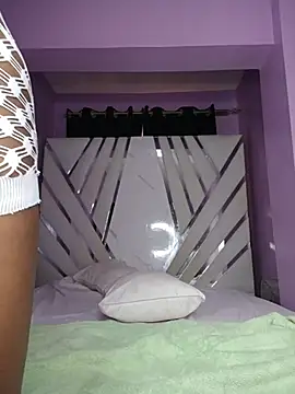 Pretty-queen123 online show from 01/12/26, 11:06