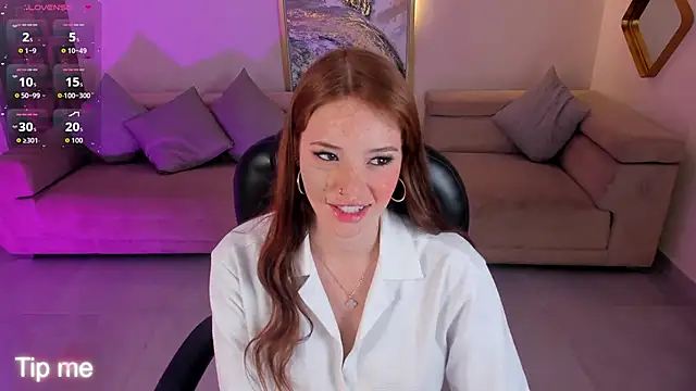 CorinneRusso online show from 09/18/25, 04:15