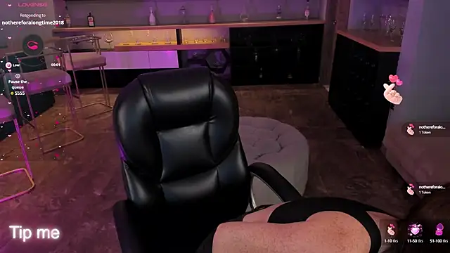 CorinneRusso online show from 10/15/25, 05:39