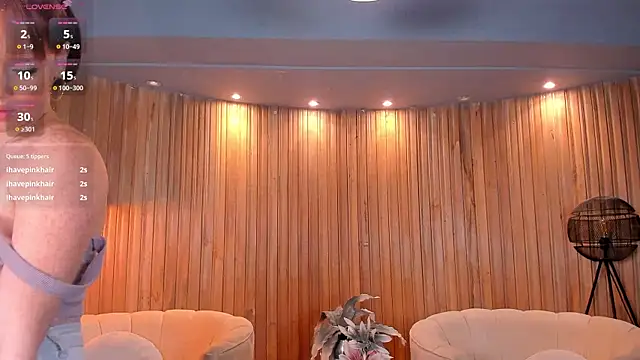 CorinneRusso online show from 03/04/25, 09:51