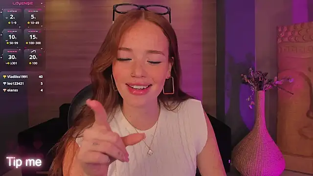 CorinneRusso online show from 04/01/26, 01:41