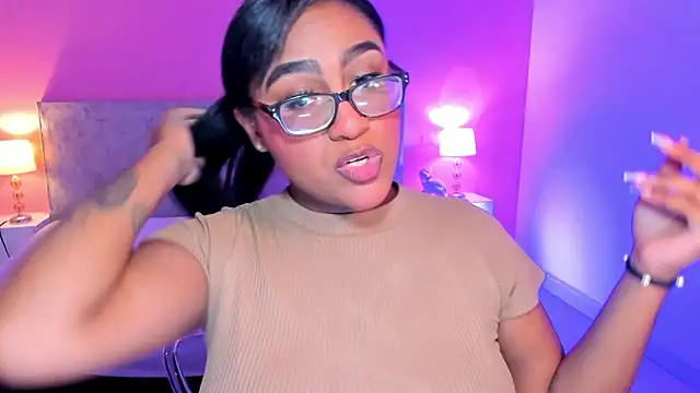 Snapshot of BlakmillerrGilson chatting on 11/25/25, 07:58 BlakmillerrGilson online show from 11/25/25, 07:58