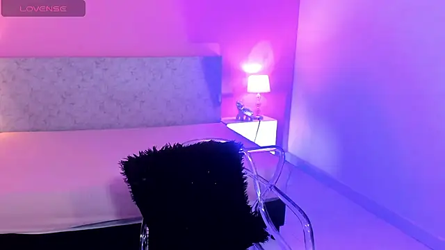 Snapshot of BlakmillerrGilson chatting on 10/30/25, 07:55 BlakmillerrGilson online show from 10/30/25, 07:55