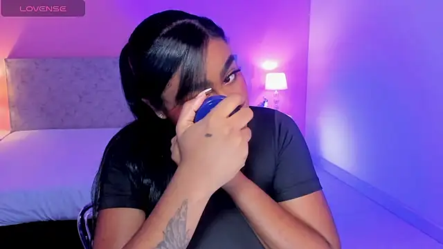 Snapshot of BlakmillerrGilson chatting on 10/21/25, 07:46 BlakmillerrGilson online show from 10/21/25, 07:46