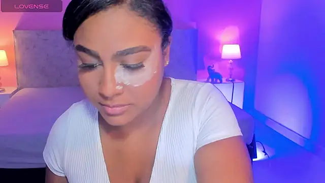 Snapshot of BlakmillerrGilson chatting on 10/28/25, 07:57 BlakmillerrGilson online show from 10/28/25, 07:57