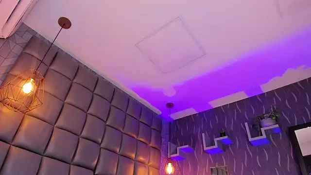 megan woll online show from 09/22/25, 08:26