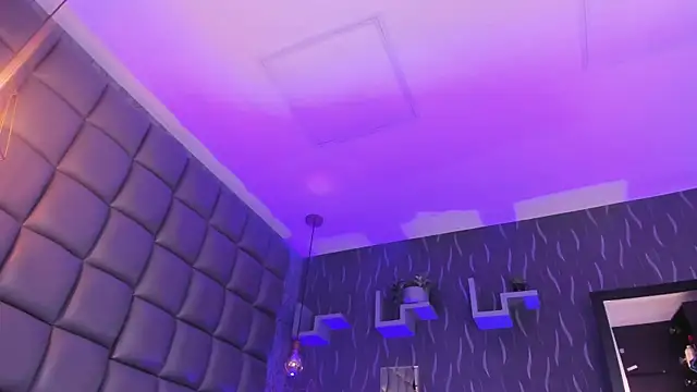 megan woll online show from 03/26/26, 08:07