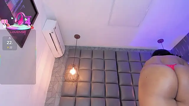 megan woll online show from 03/15/25, 01:18