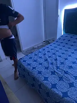 Snapshot of Leonarrrd_01 chatting on 03/13/25, 02:16 Leonarrrd 01 online show from 03/13/25, 02:16