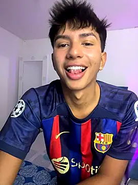 Snapshot of Leonarrrd_01 chatting on 10/09/25, 12:55 Leonarrrd 01 online show from 10/09/25, 12:55