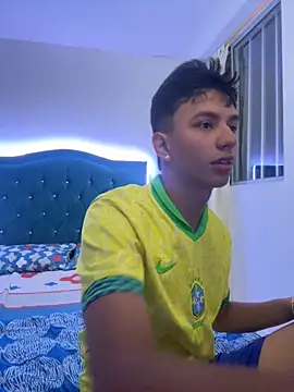 Snapshot of Leonarrrd_01 chatting on 03/05/25, 03:51 Leonarrrd 01 online show from 03/05/25, 03:51