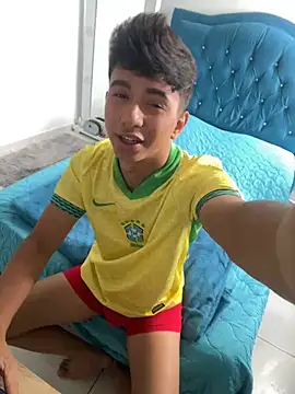 Snapshot of Leonarrrd_01 chatting on 03/15/25, 07:16 Leonarrrd 01 online show from 03/15/25, 07:16